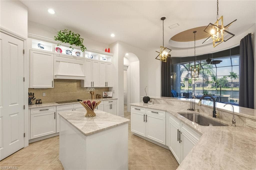 8977 Crooked Stick CT, NAPLES FL 34113-7