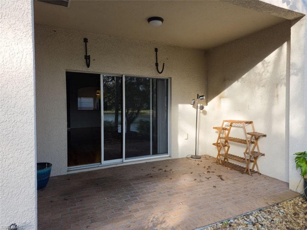 1044 Sleepy Oak DR, ZEPHYRHILLS FL 33543-8