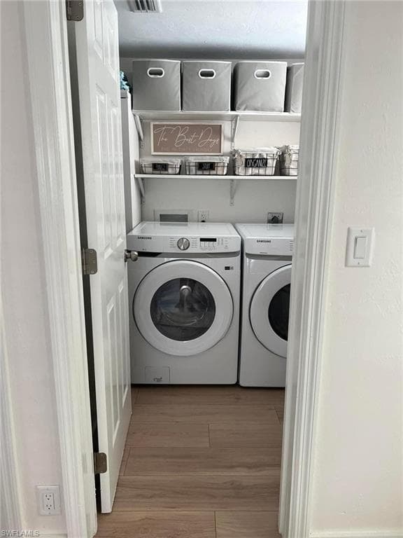 1097 Frank Whiteman BLVD, NAPLES FL 34103-28