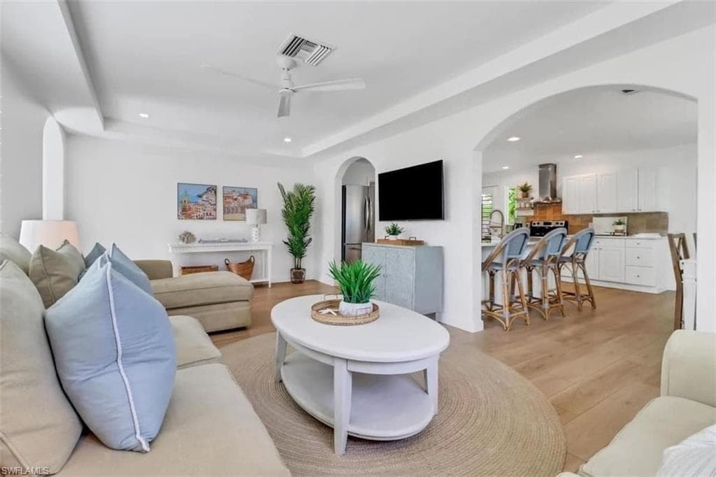 1097 Frank Whiteman BLVD, NAPLES FL 34103-7