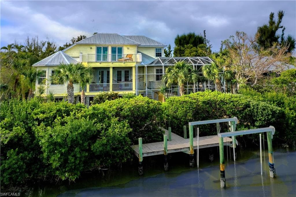 5810 Pine Tree DR, SANIBEL FL 33957-4