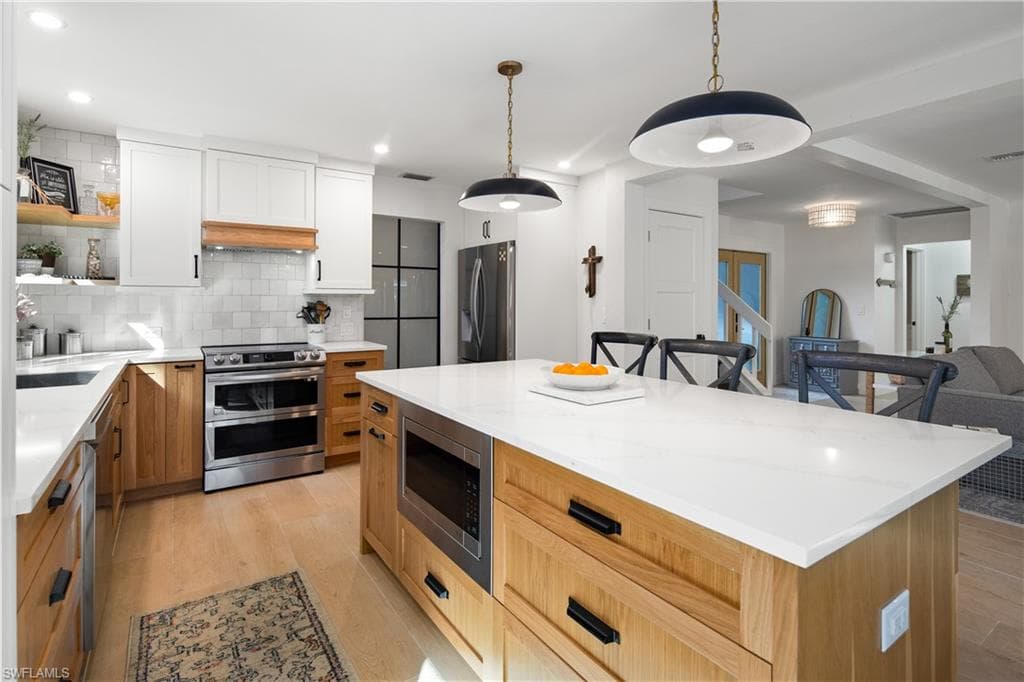 5900 Cypress Hollow WAY, NAPLES FL 34109-1