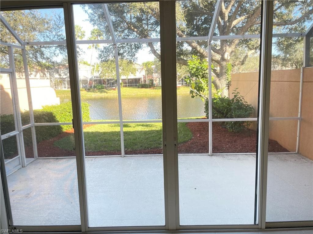 5549 Cove CIR, NAPLES FL 34119-5