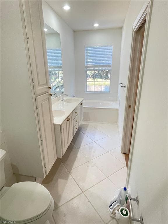 5549 Cove CIR, NAPLES FL 34119-16