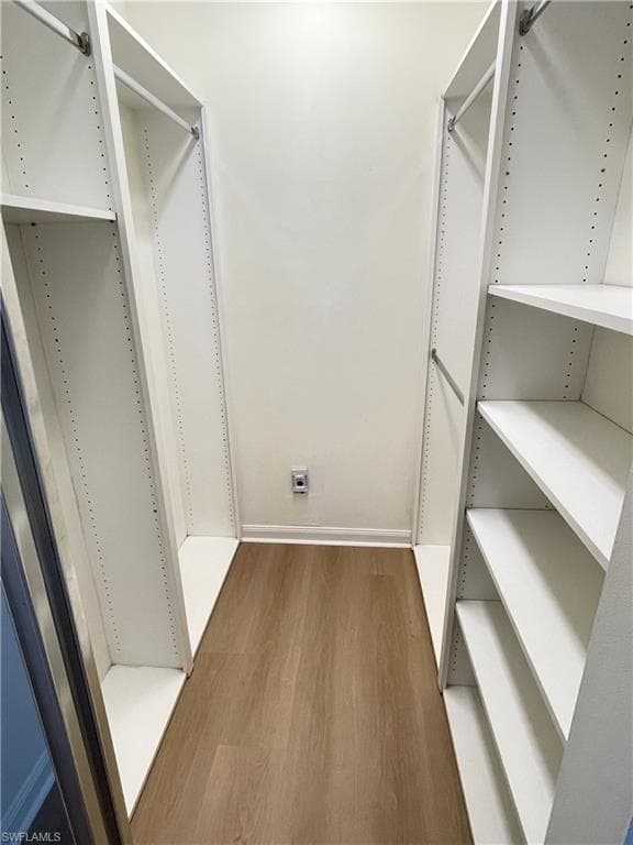 5549 Cove CIR, NAPLES FL 34119-20