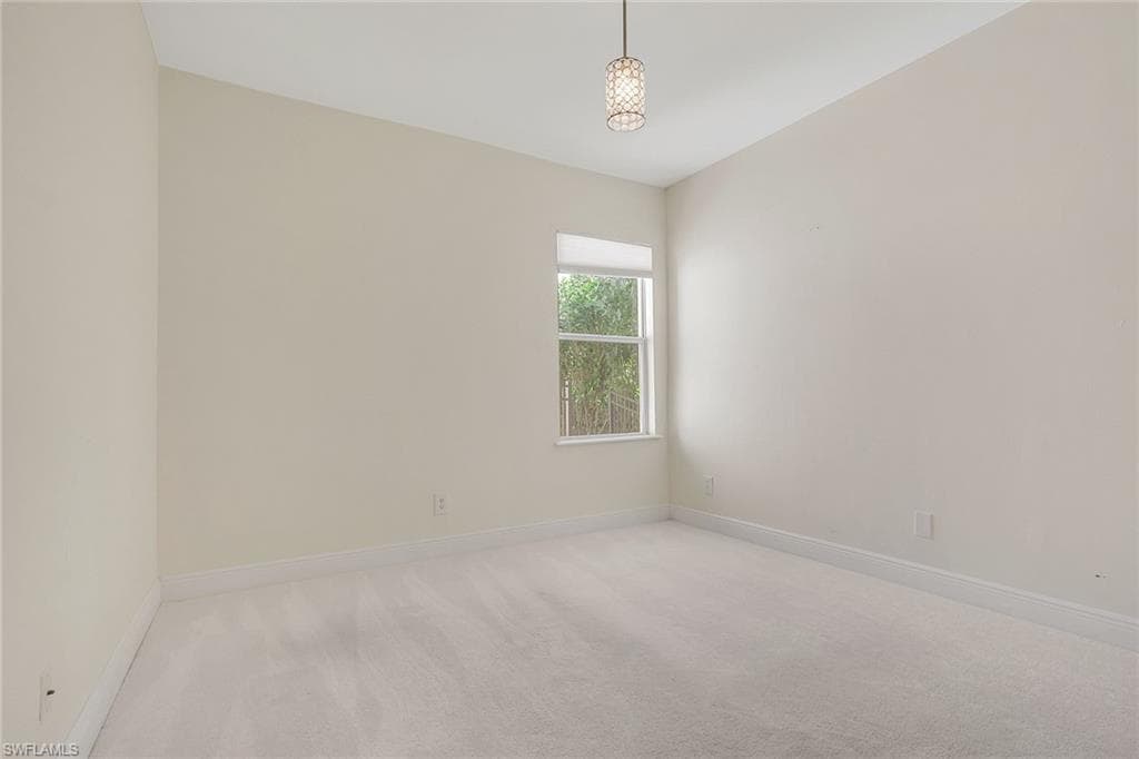 2082 E Tobago CIR, FORT MYERS FL 33905-23