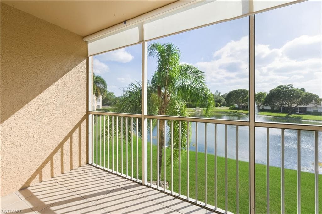 9650 Victoria LN # B208, NAPLES FL 34109-1