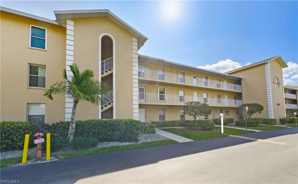 9650 Victoria LN # B208, NAPLES FL 34109-5