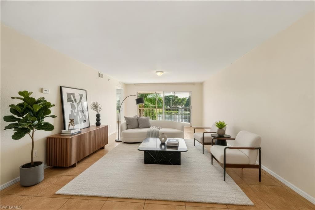 9650 Victoria LN # B208, NAPLES FL 34109-2