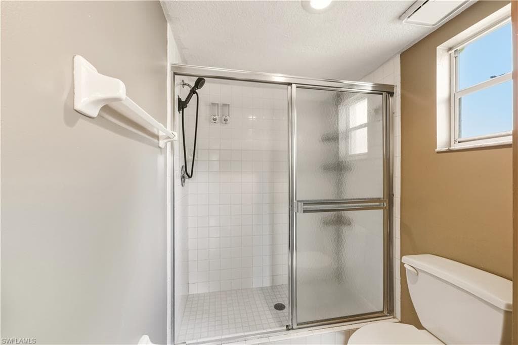 9650 Victoria LN # B208, NAPLES FL 34109-18