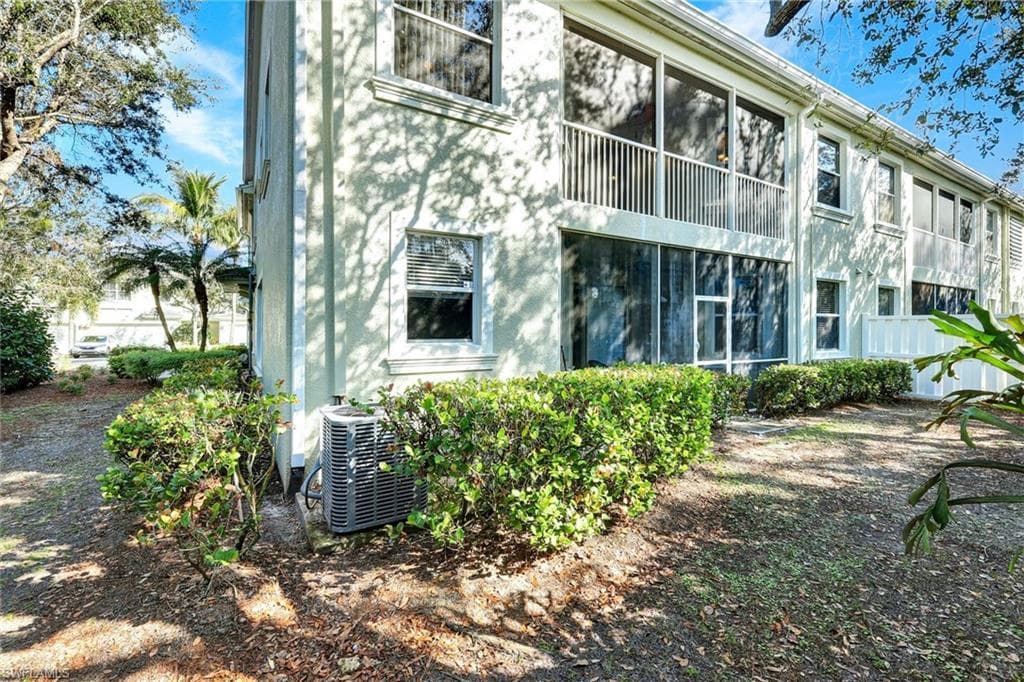 1345 Mariposa CIR # 5204, NAPLES FL 34105-32