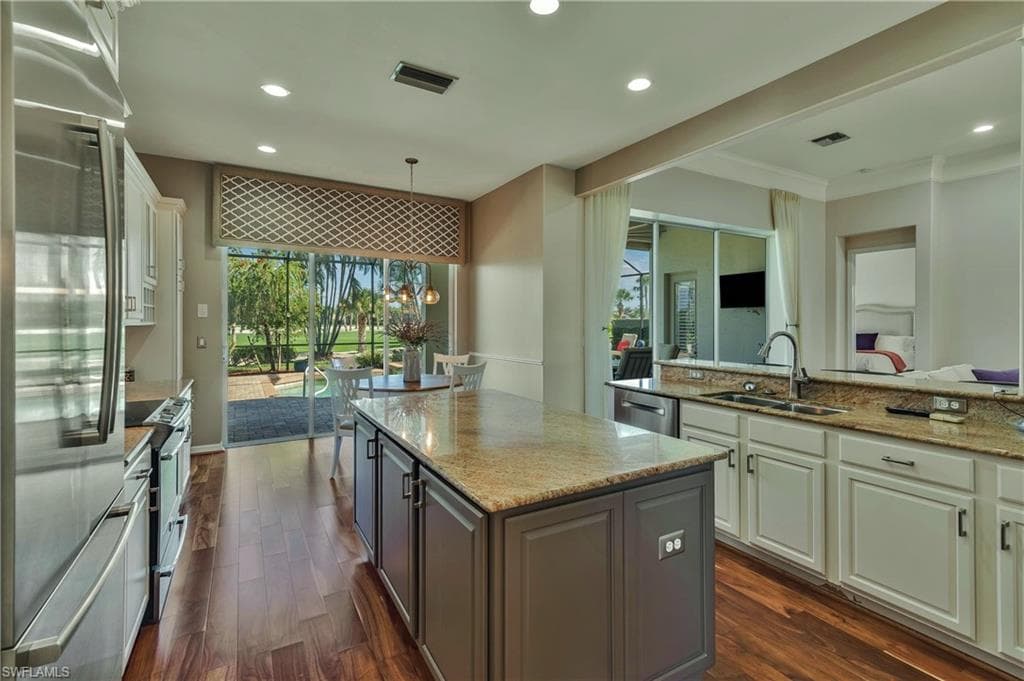 9115 LINKS DR, FORT MYERS FL 33913-6