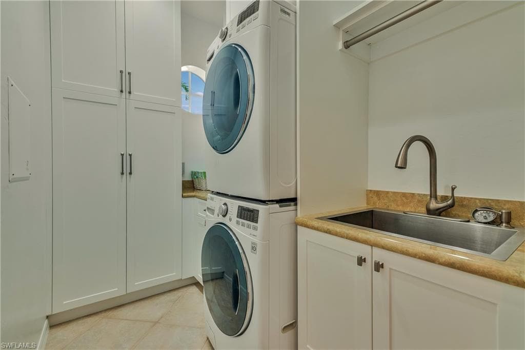 9115 LINKS DR, FORT MYERS FL 33913-20