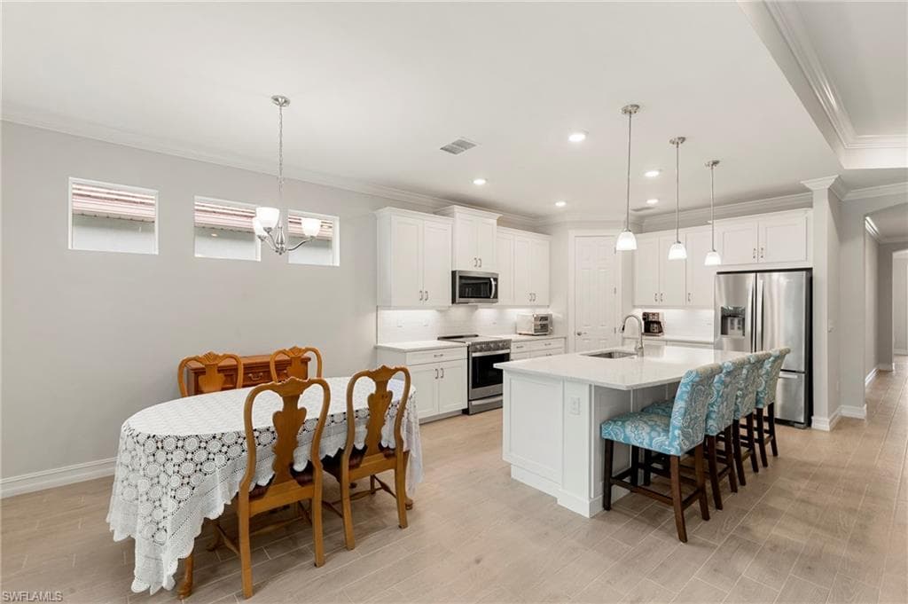 387 Grace Bay LN, NAPLES FL 34114-5