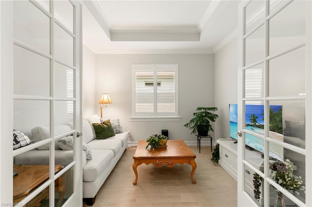 387 Grace Bay LN, NAPLES FL 34114-15