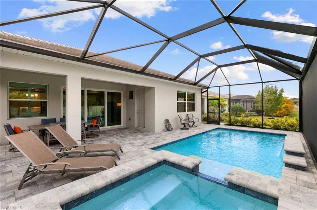 387 Grace Bay LN, NAPLES FL 34114-25
