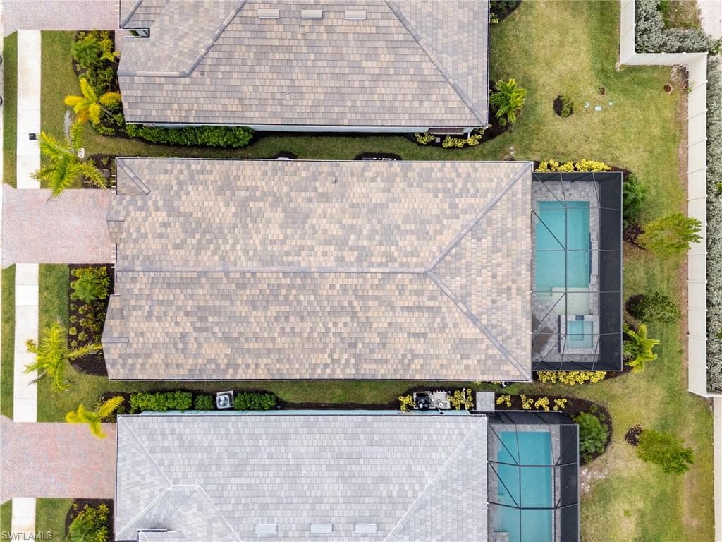 387 Grace Bay LN, NAPLES FL 34114-31