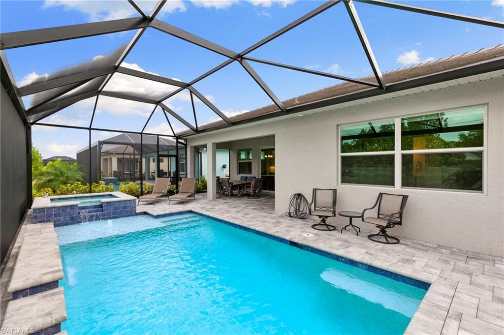 387 Grace Bay LN, NAPLES FL 34114-27