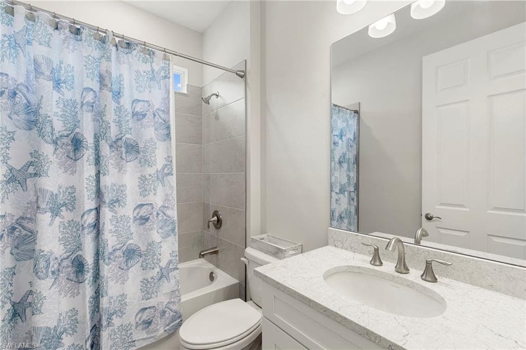 387 Grace Bay LN, NAPLES FL 34114-17