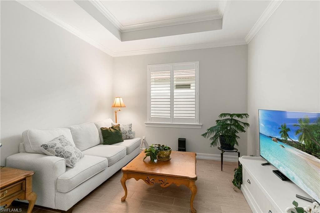 387 Grace Bay LN, NAPLES FL 34114-14