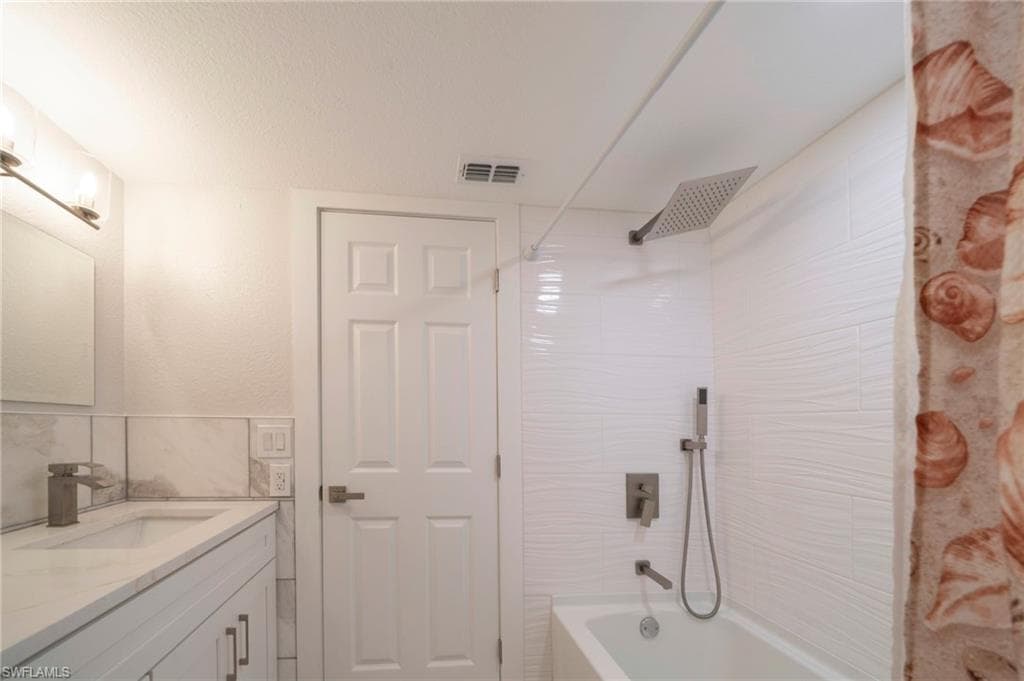 17458 Blueberry Hill DR # C, FORT MYERS FL 33908-24