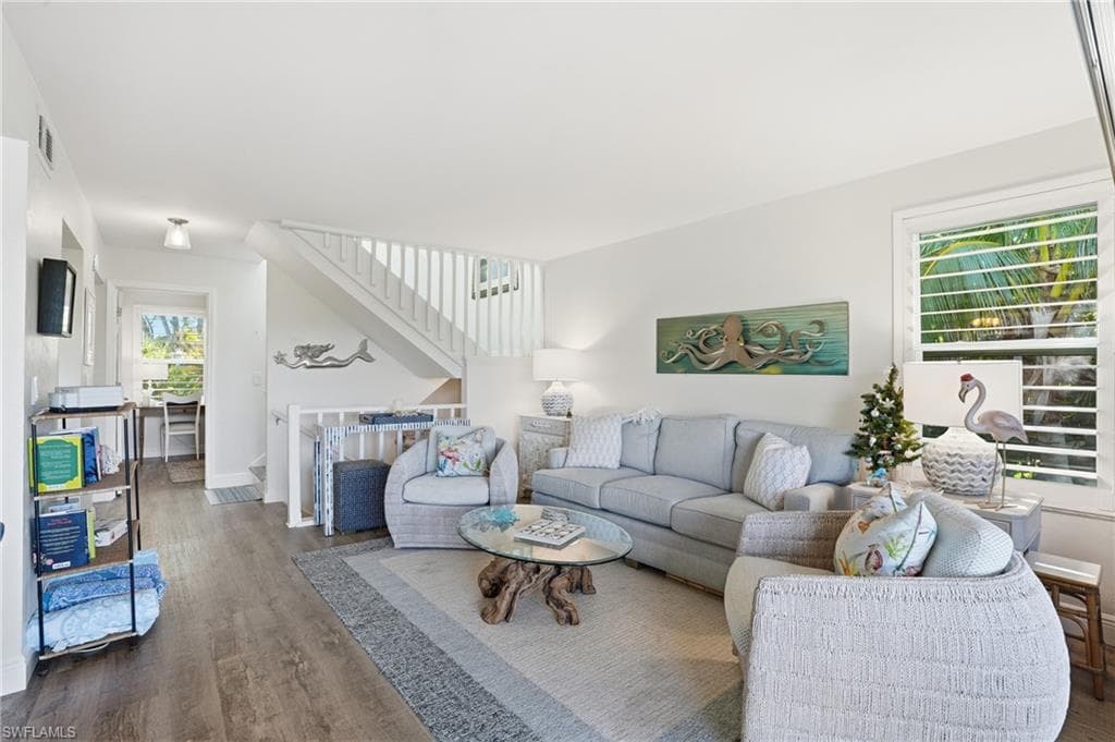 1039 Beach RD # 101, SANIBEL FL 33957-5