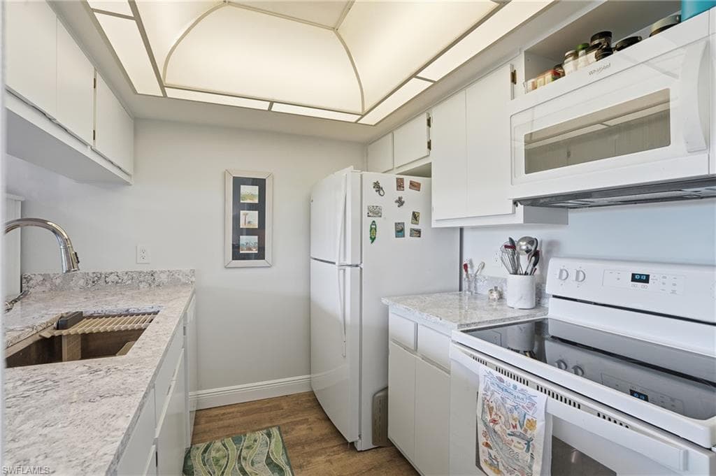 1039 Beach RD # 101, SANIBEL FL 33957-8