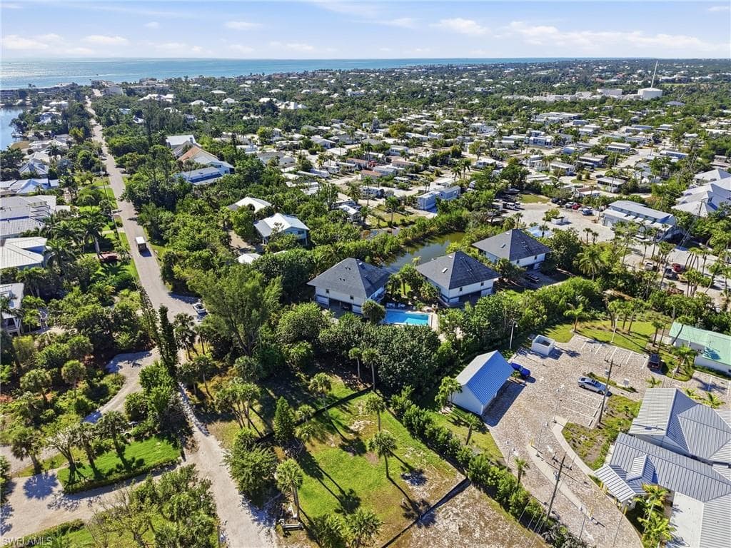 1039 Beach RD # 101, SANIBEL FL 33957-40