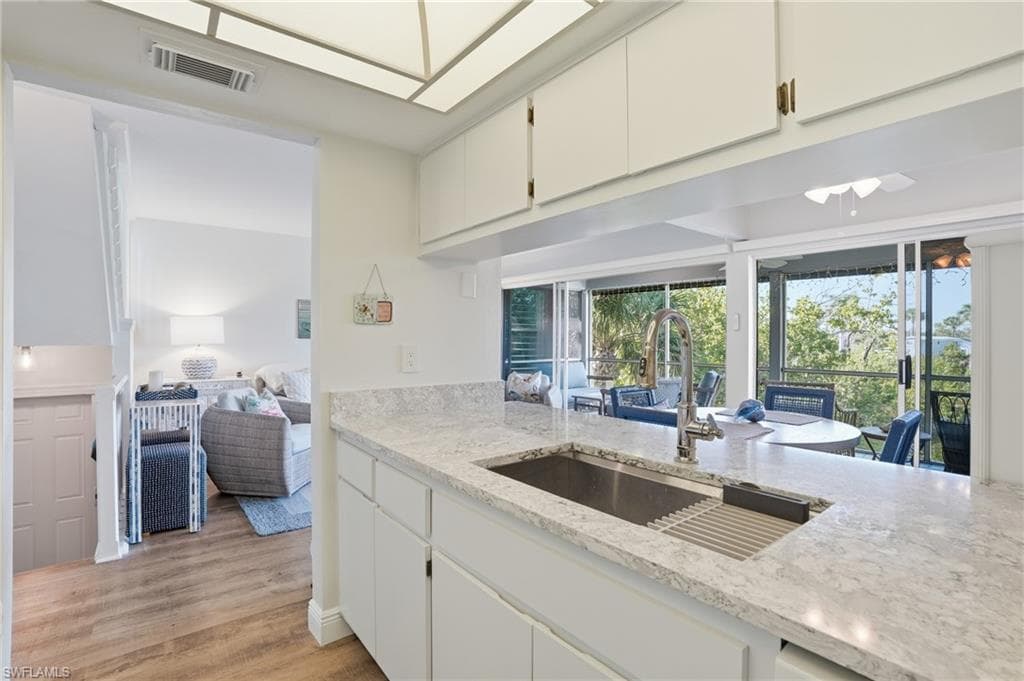 1039 Beach RD # 101, SANIBEL FL 33957-10