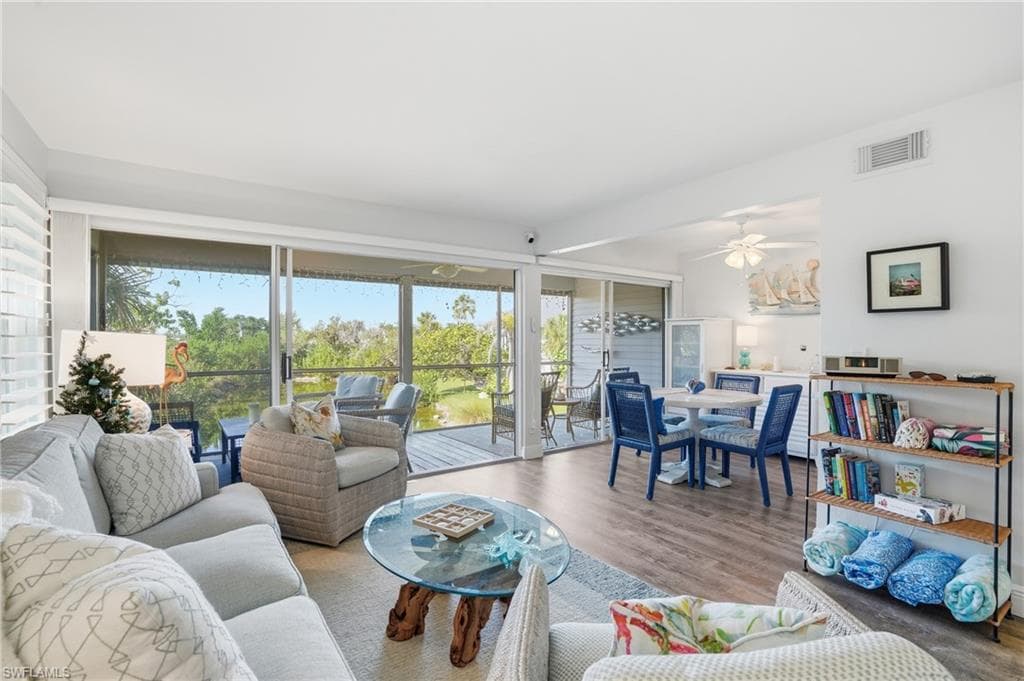 1039 Beach RD # 101, SANIBEL FL 33957-3