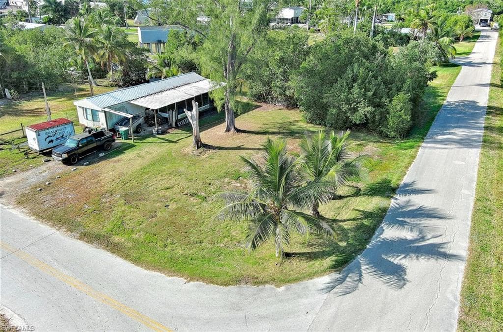 104 Egret LN, EVERGLADES CITY FL 34139-7