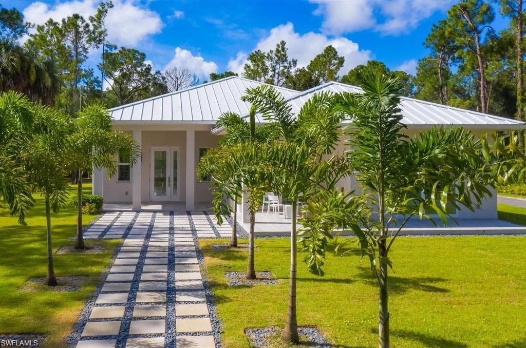 3740 3rd AVE SW, NAPLES FL 34117-1