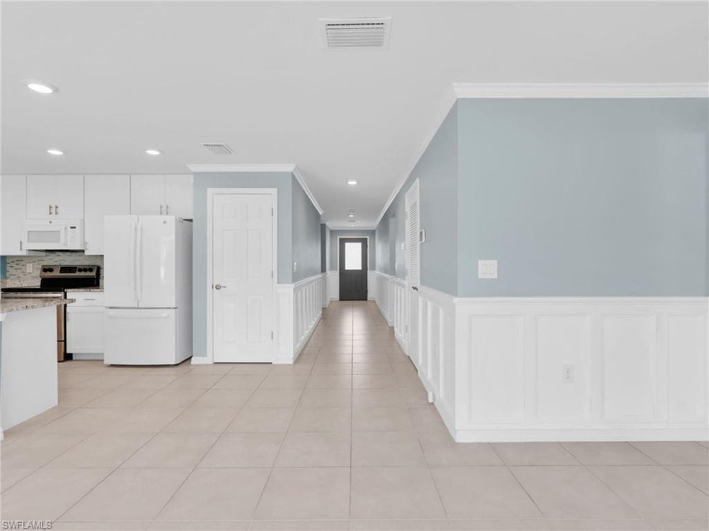 731 Hadley PL W, NAPLES FL 34104-10