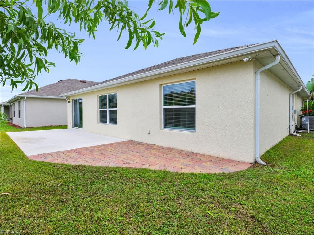 731 Hadley PL W, NAPLES FL 34104-28