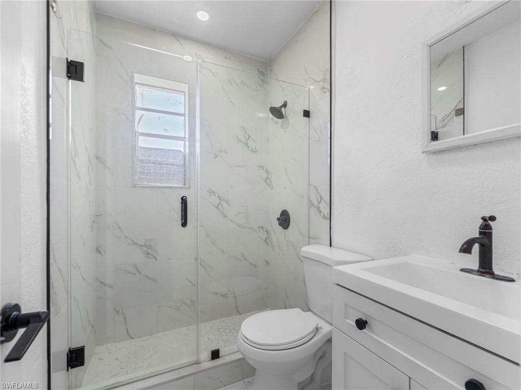 500 SW 8th AVE, MIAMI FL 33130-22