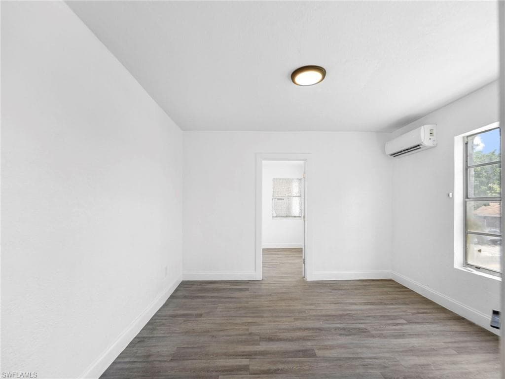 500 SW 8th AVE, MIAMI FL 33130-26