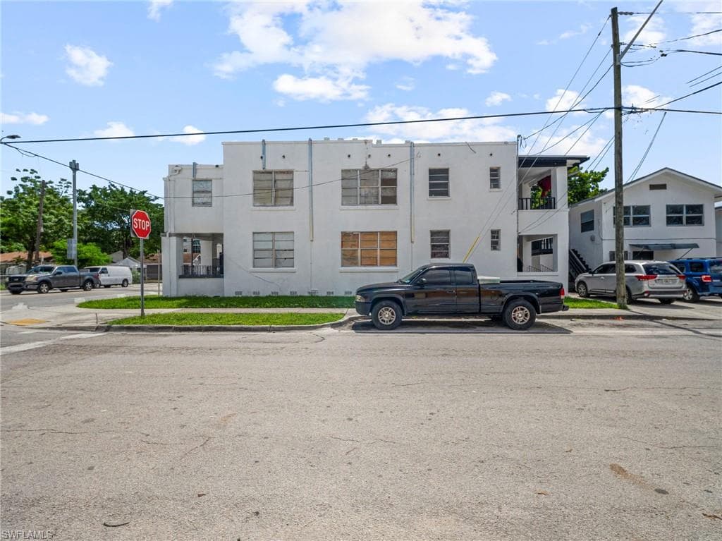 500 SW 8th AVE, MIAMI FL 33130-5