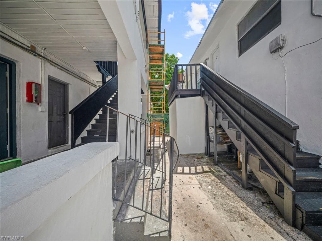 500 SW 8th AVE, MIAMI FL 33130-15