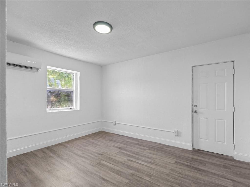 500 SW 8th AVE, MIAMI FL 33130-31