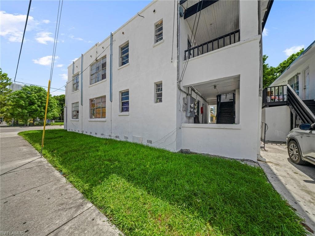 500 SW 8th AVE, MIAMI FL 33130-9