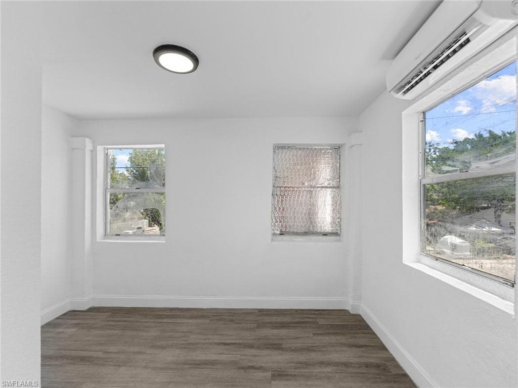 500 SW 8th AVE, MIAMI FL 33130-28