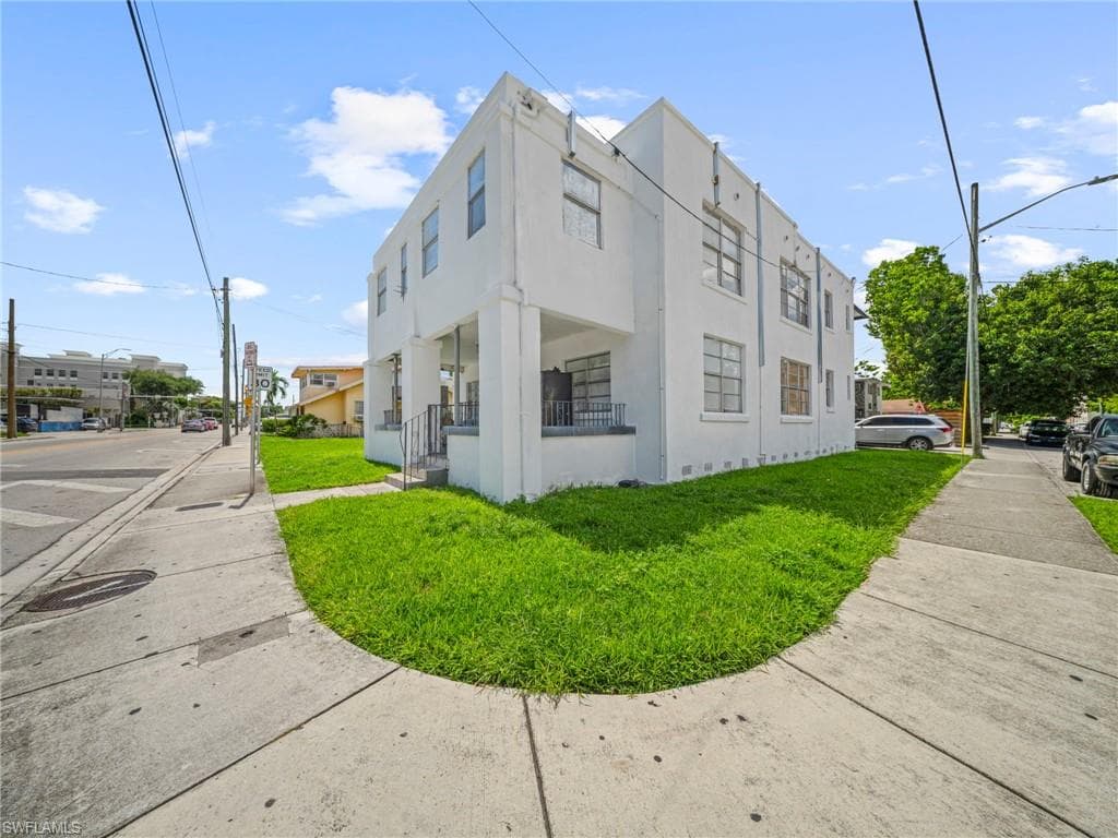 500 SW 8th AVE, MIAMI FL 33130-3