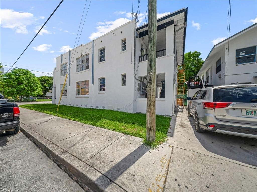 500 SW 8th AVE, MIAMI FL 33130-7