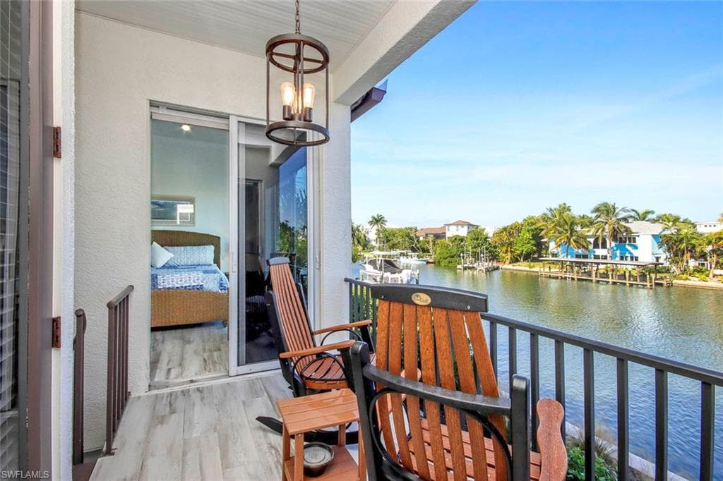 1520 Angel DR, SANIBEL FL 33957-11