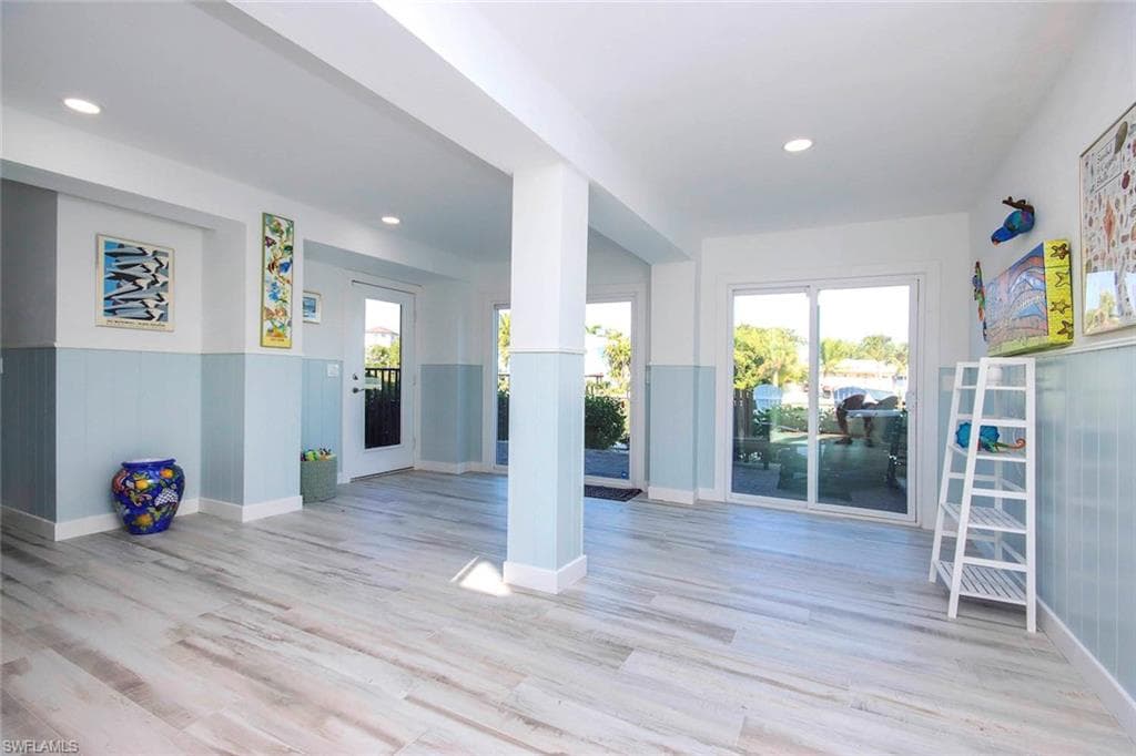 1520 Angel DR, SANIBEL FL 33957-25