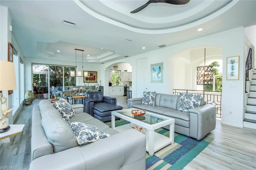 1520 Angel DR, SANIBEL FL 33957-2