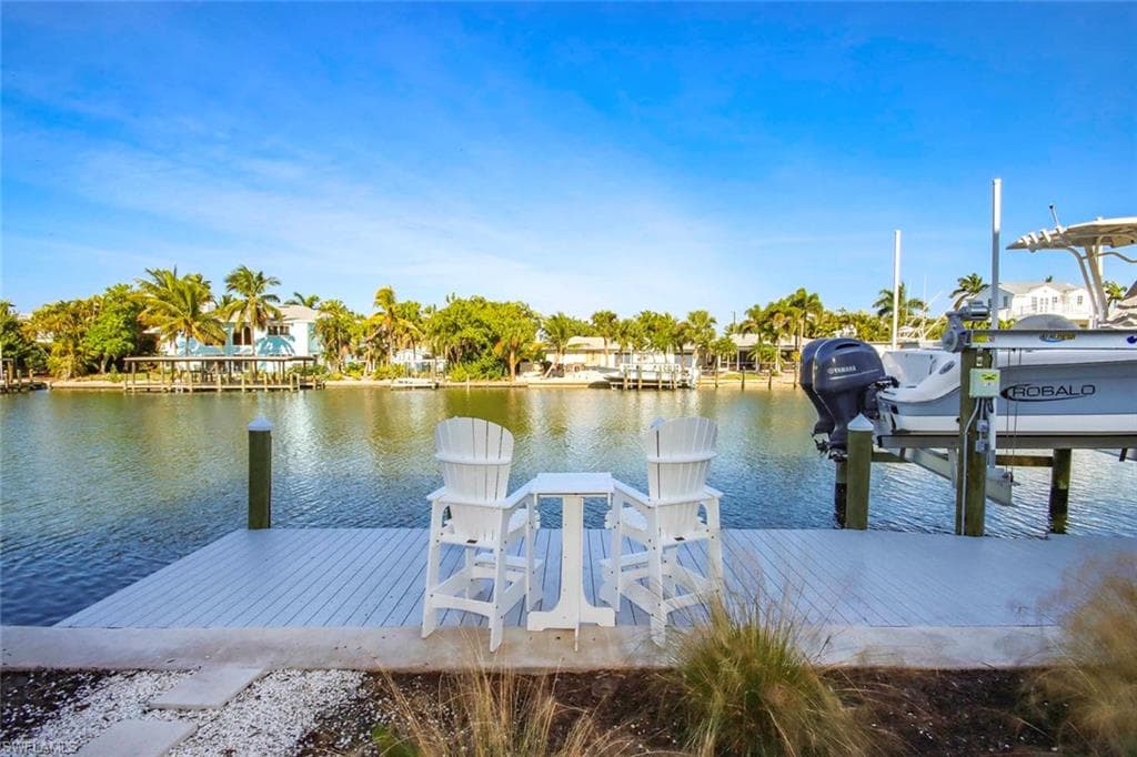 1520 Angel DR, SANIBEL FL 33957-31