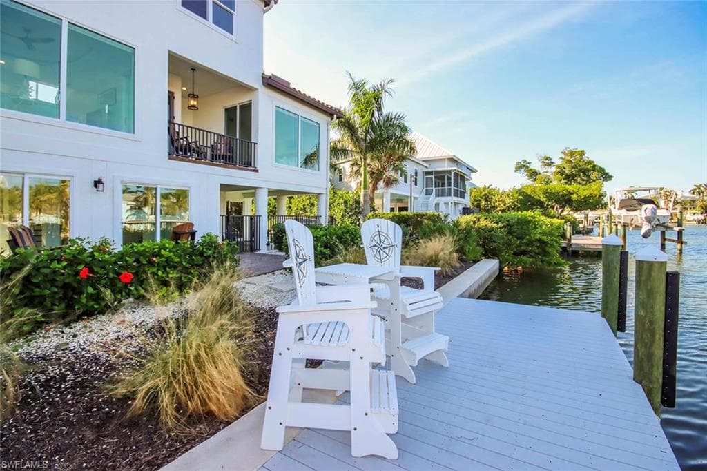 1520 Angel DR, SANIBEL FL 33957-33