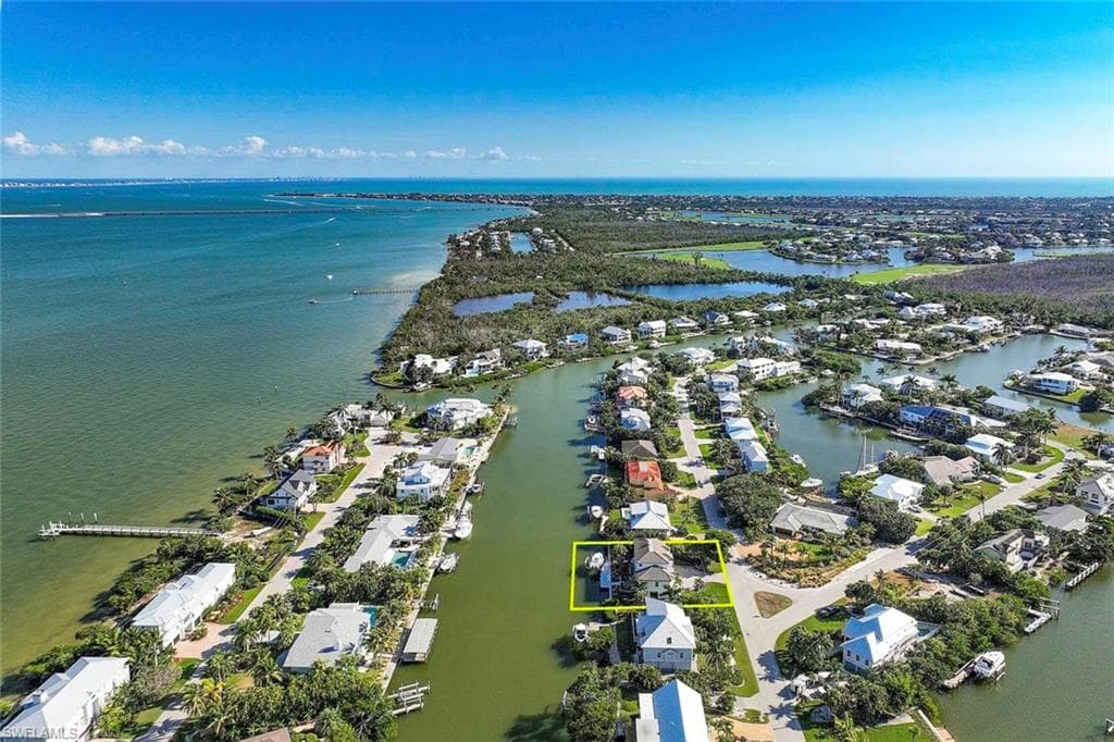 1520 Angel DR, SANIBEL FL 33957-40