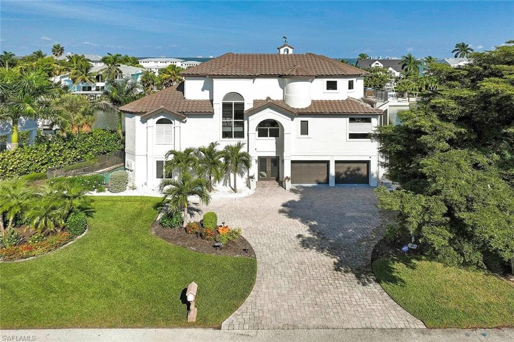 1520 Angel DR, SANIBEL FL 33957-44